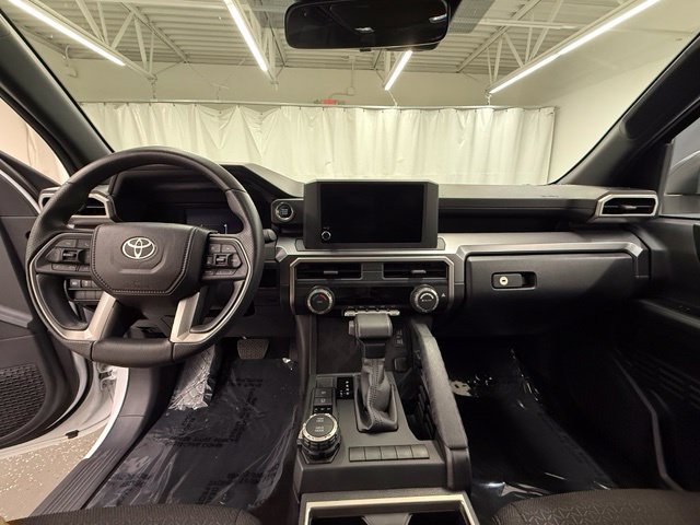 Certified 2026 Toyota 4Runner SR5 AWD/4WD image 18