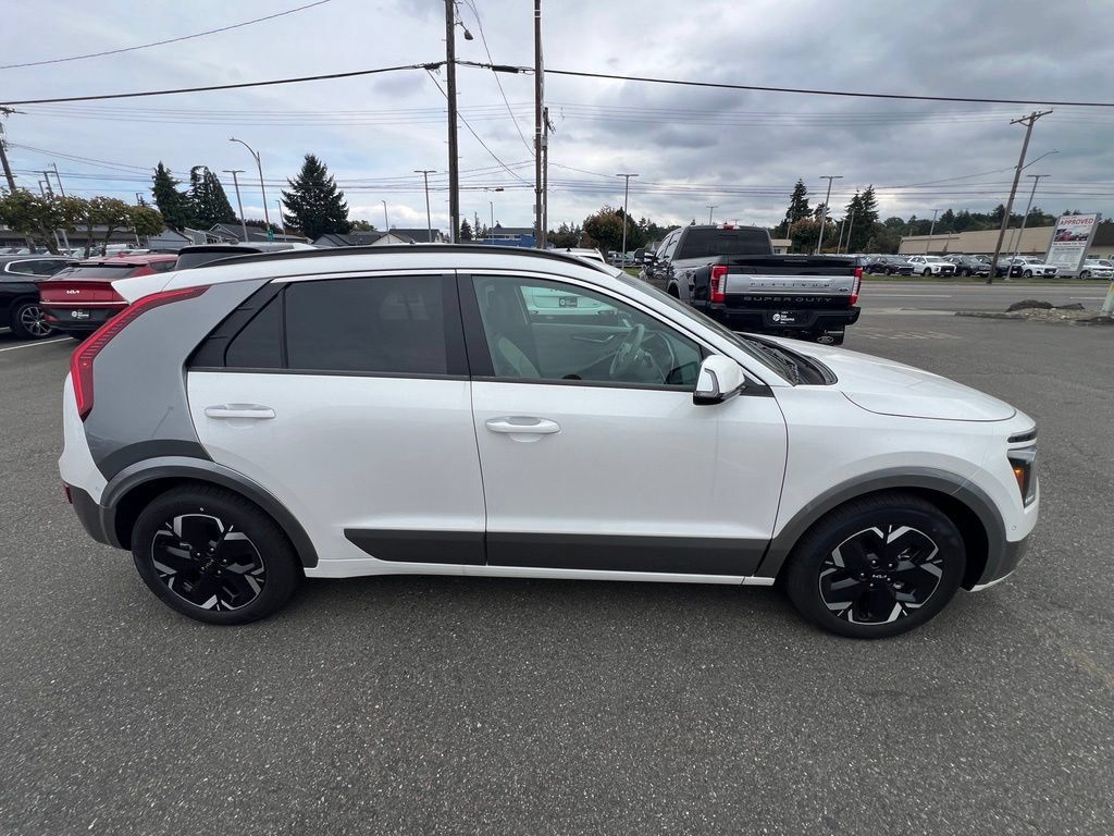 New 2026 Kia Niro Wave w/ Wave Preserve Package FWD image 3