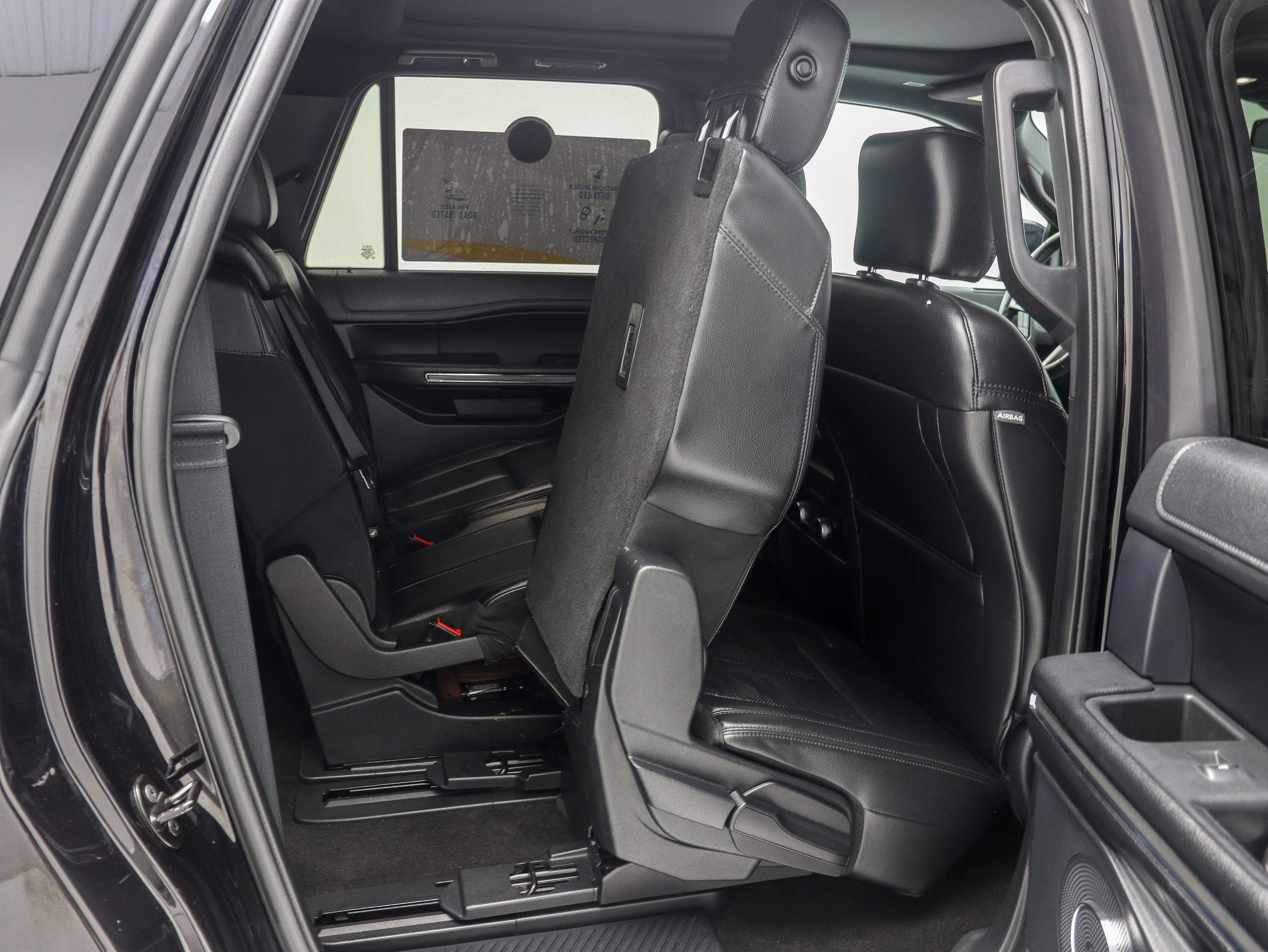 Used 2020 Ford Expedition Max XLT w/ Equipment Group 202A AWD/4WD image 18