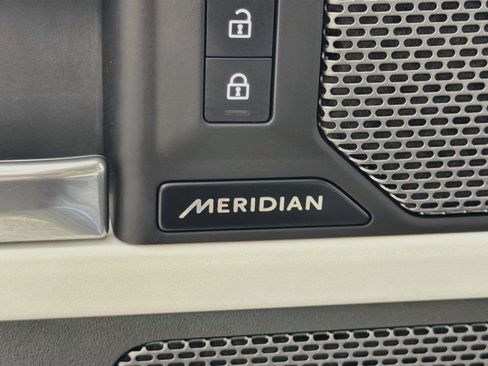 Certified 2023 Land Rover Defender 110 S AWD/4WD image 18
