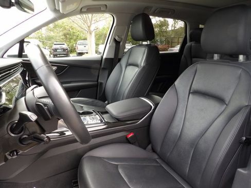 Used 2023 Audi Q7 3.0T Premium Plus AWD/4WD image 13