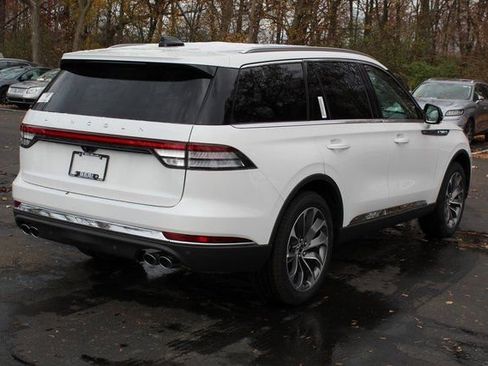 New 2026 Lincoln Aviator Reserve image 3
