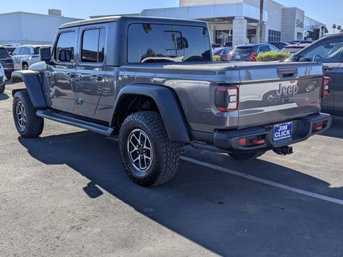 Certified 2024 Jeep Gladiator Rubicon w/ Convenience Group image 4