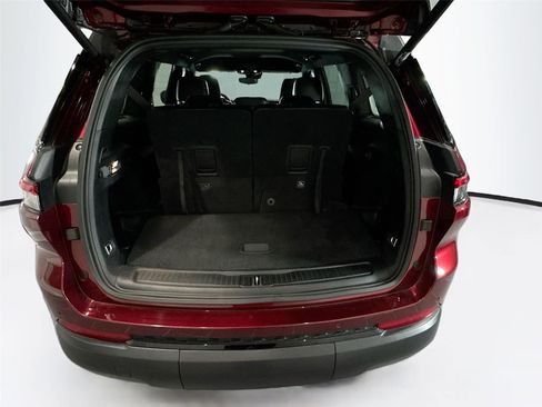 Used 2022 Jeep Grand Cherokee L Laredo RWD image 18