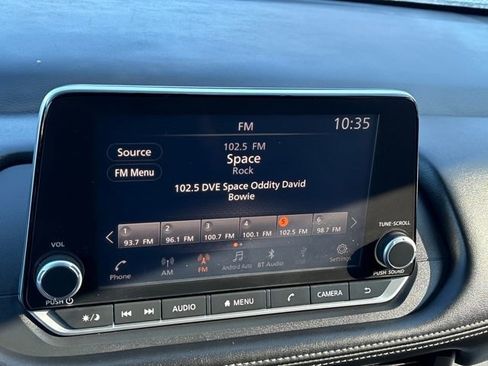 Certified 2025 Nissan Rogue SV image 13