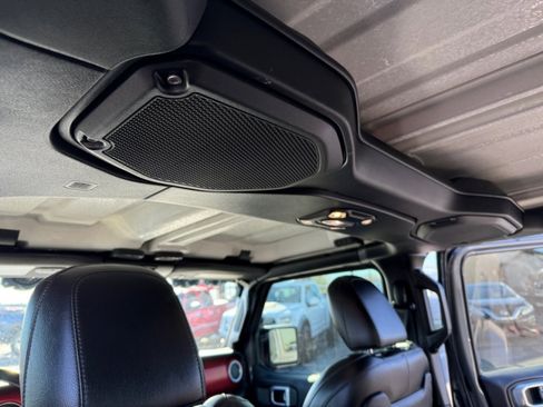 Used 2022 Jeep Gladiator Rubicon w/ Cold Weather Group image 33