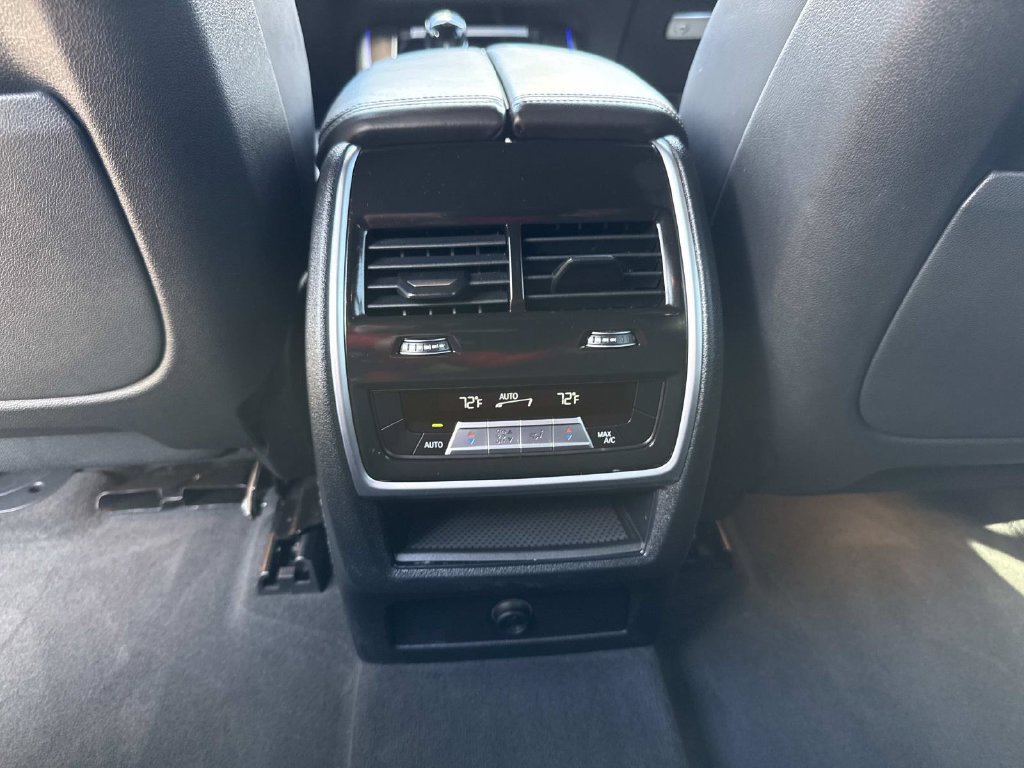 Used 2022 BMW X5 sDrive40i w/ M Sport Package RWD image 19