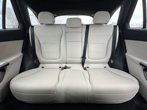 Certified 2025 Mercedes-Benz GLC 300 4MATIC image 17