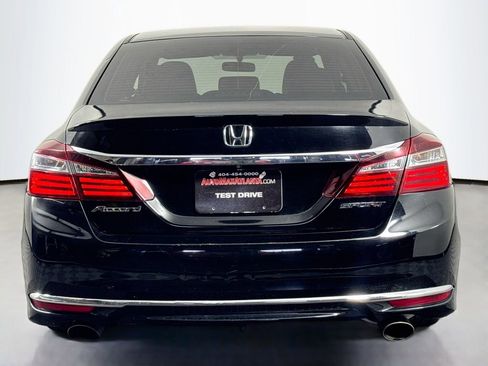 Used 2017 Honda Accord Sport image 6