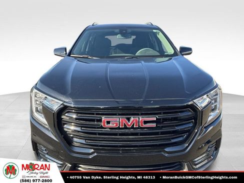 Certified 2023 GMC Terrain SLE w/ Driver Convenience Package AWD/4WD image 2