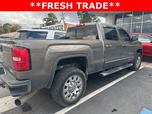 Used 2015 GMC Sierra 2500 Denali w/ Duramax Plus Package image 2