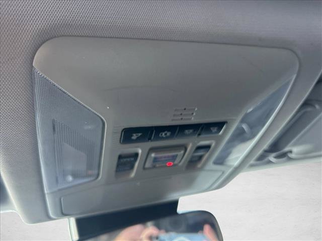 Used 2019 Toyota RAV4 XLE w/ Convenience Package FWD image 20