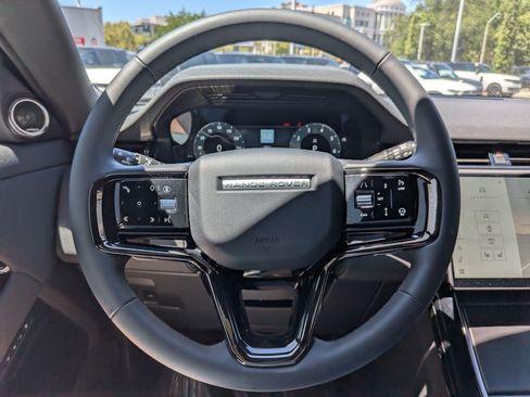 Used 2026 Land Rover Range Rover Evoque S AWD/4WD image 18