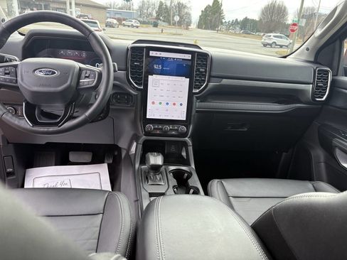 Used 2024 Ford Ranger Lariat w/ Advanced Towing Package image 11