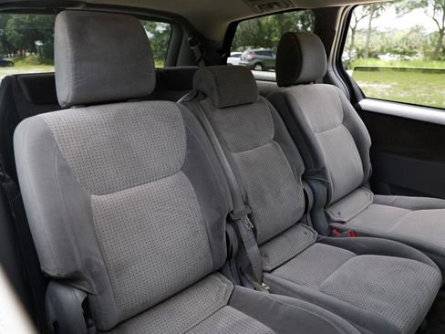 Used 2010 Toyota Sienna CE FWD image 14