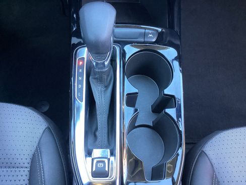 Used 2025 Chevrolet Trax LT image 24