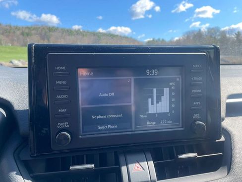 Used 2019 Toyota RAV4 LE AWD/4WD image 13