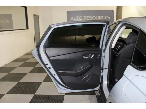 Used 2025 Honda Accord SE image 13