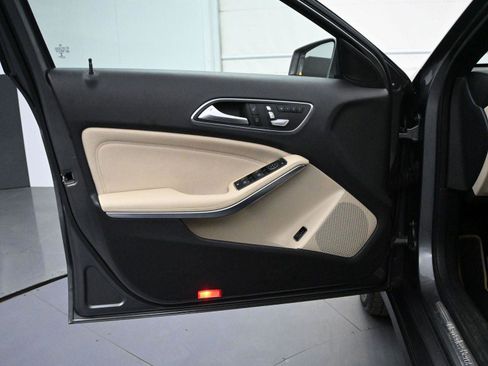 Used 2020 Mercedes-Benz GLA 250 4MATIC image 8