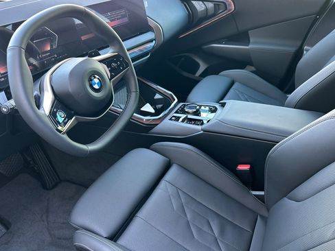 Used 2025 BMW X3 xDrive30i w/ Premium Package image 11