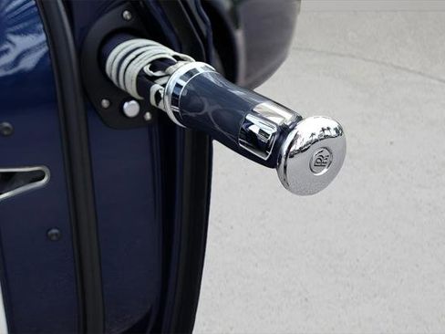 Certified 2016 Rolls-Royce Phantom image 16