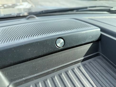 Used 2022 Ford F250 Lariat w/ Black Appearance Package image 27