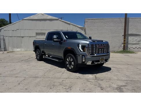 New 2026 GMC Sierra 2500 Denali w/ Denali Reserve Package AWD/4WD image 5