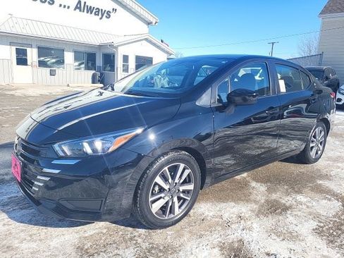 Used 2023 Nissan Versa SV image 19
