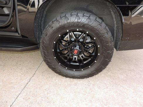 Certified 2023 GMC Yukon XL AT4 image 12