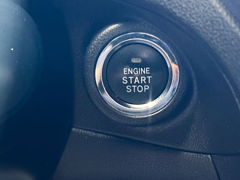 Used 2022 Subaru Ascent Limited w/ Technology Package image 21