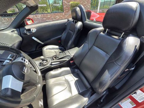 Used 2005 Nissan 350Z Touring image 31