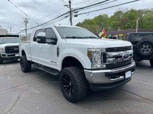Used 2019 Ford F250 XLT image 1