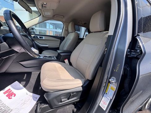 Used 2022 Ford Explorer XLT AWD/4WD image 10