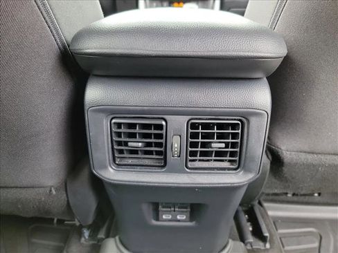 Used 2025 Toyota RAV4 SE w/ Convenience Package AWD/4WD image 17