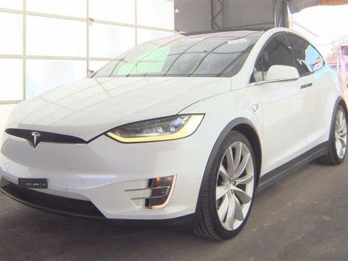 Used 2017 Tesla Model X 100D AWD/4WD image 5