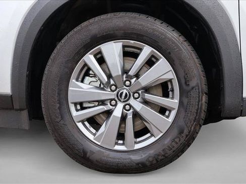 Used 2025 Nissan Pathfinder SV AWD/4WD image 9