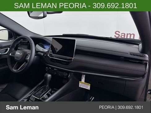 New 2026 Jeep Compass Latitude image 27