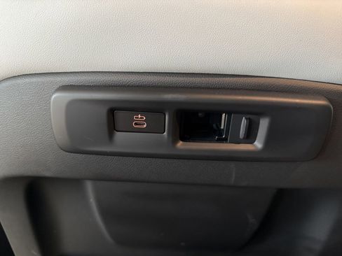 Certified 2023 BMW X6 xDrive40i w/ Premium Package image 31