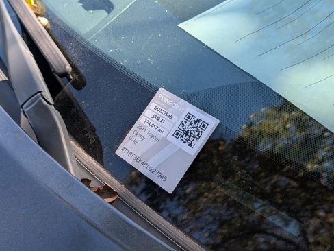 Used 2011 Toyota Camry SE image 29