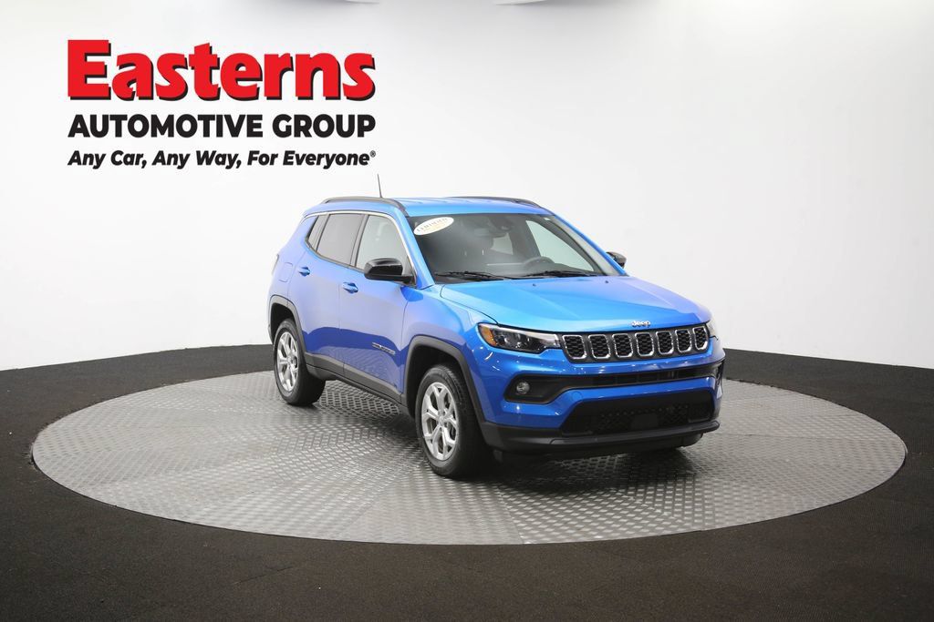 Used 2024 Jeep Compass Latitude AWD/4WD image 50