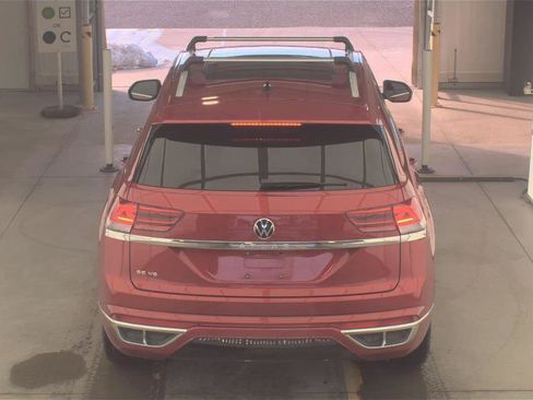 Used 2021 Volkswagen Atlas Cross Sport SE w/ Panoramic Sunroof Package image 10