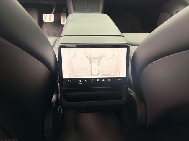 Used 2025 Tesla Model 3 Long Range RWD image 12