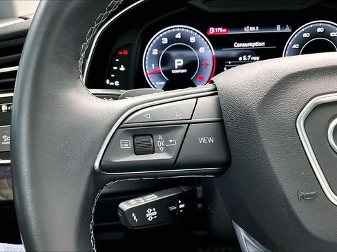 Used 2022 Audi Q8 Premium Plus image 24