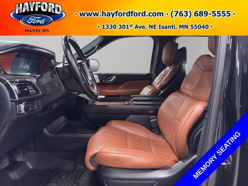 Used 2018 Lincoln Navigator Reserve w/ Technology Package AWD/4WD image 10
