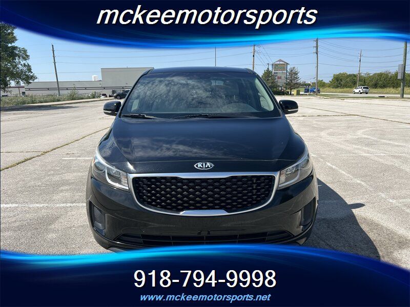Used 2016 Kia Sedona L FWD image 3