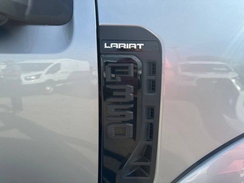 Used 2024 Ford F350 Lariat w/ Lariat Ultimate Package AWD/4WD image 45