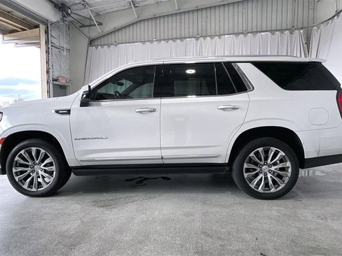 Used 2022 GMC Yukon Denali w/ Denali Premium Package image 26