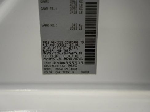 Used 2024 Nissan Altima 2.5 SR FWD image 36