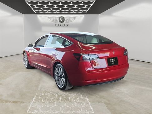 Used 2019 Tesla Model 3 Standard Range Plus image 3