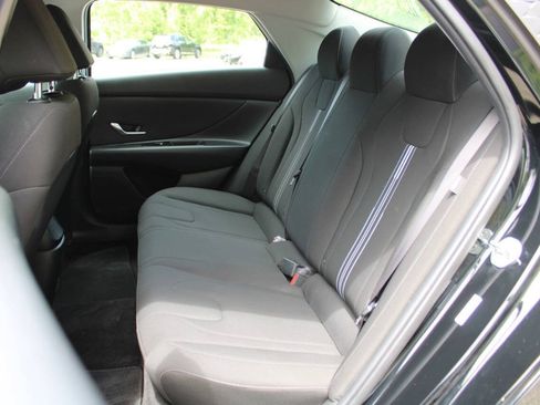Used 2024 Hyundai Elantra SEL FWD image 26
